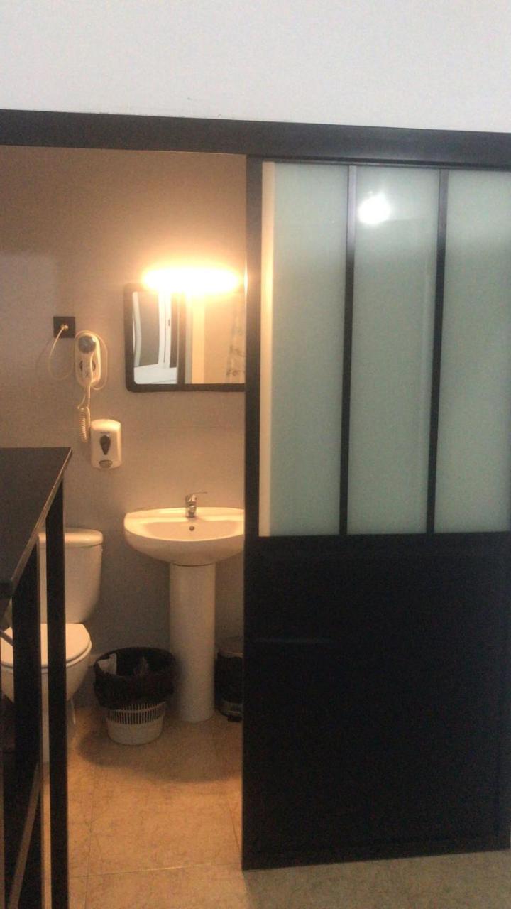 Hostal Eden Barcelona Kültér fotó